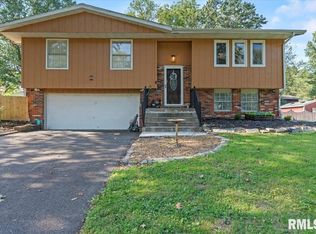 7 Marquette Rd, Springfield, IL 62712