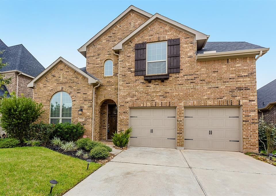 1st image of 7726 Lago River Ln