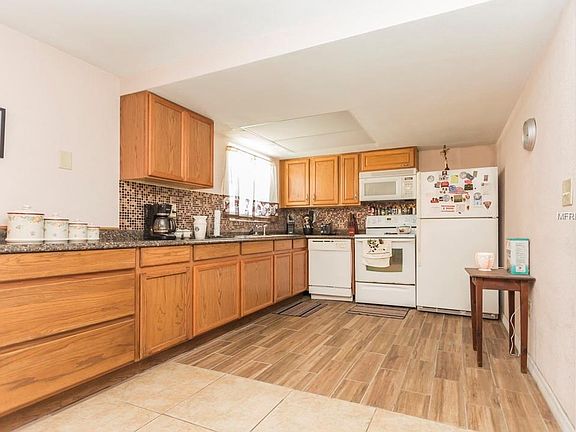 5th image of 7135 Ingleside Dr