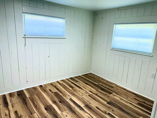 110 S Virginia St — Photo 3