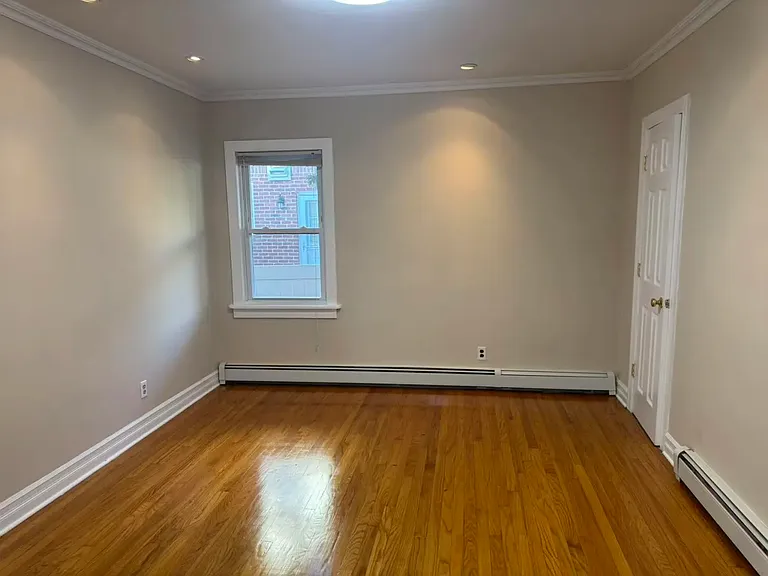 118 Kamda Blvd — Photo 4