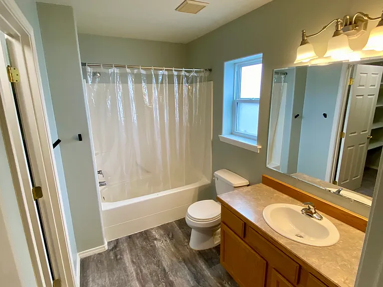 704 Ambrose Ave — Photo 14