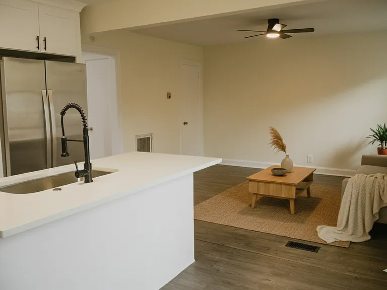 307 White Oak Dr #A — Photo 7