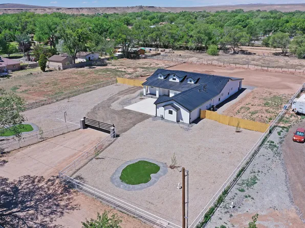 7201 Johnny Lee Ln SW, Albuquerque, NM 87105