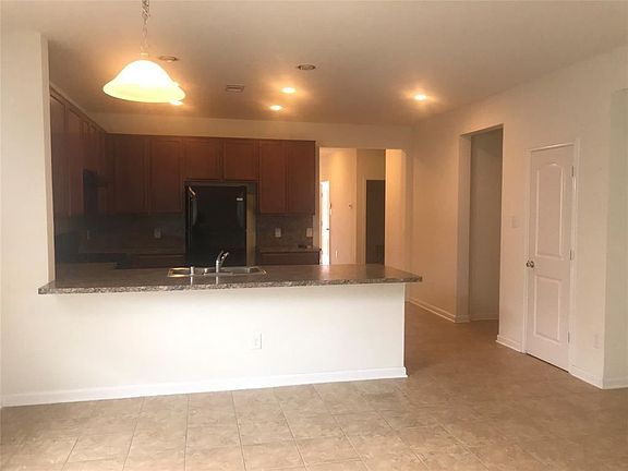 3rd image of 21015 Blackstone Villa Ln