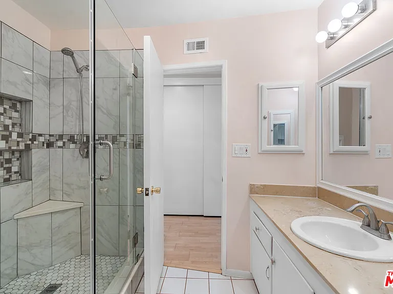 9631 Crystal View Dr — Photo 34