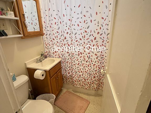 3rd image of 215 Kelton St #15