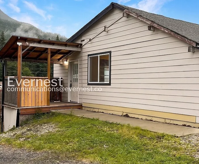 43406 SE North Bend Way #6 — Photo 1