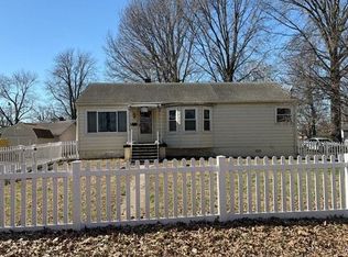 5117 Lakeview Dr, Granite City, IL