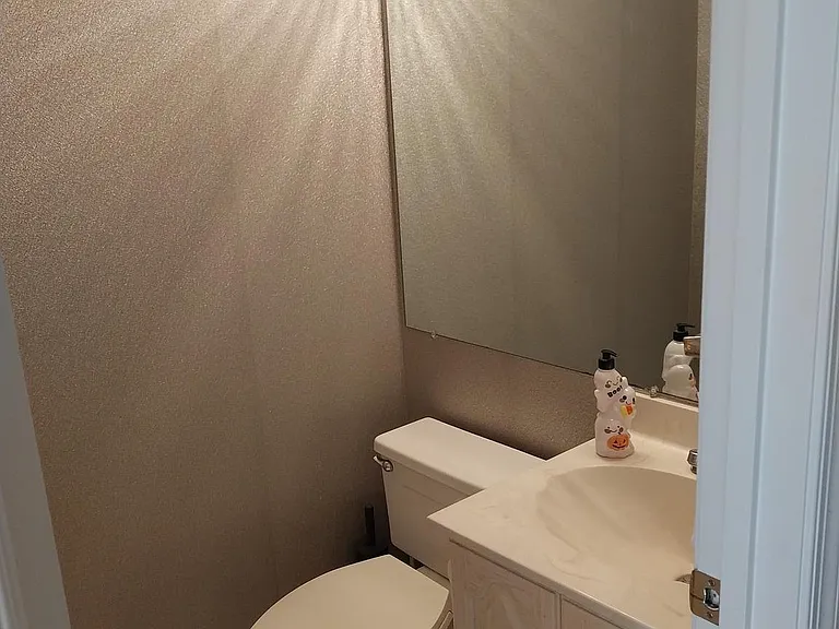 3265A Sutton Pl NW #A — Photo 11