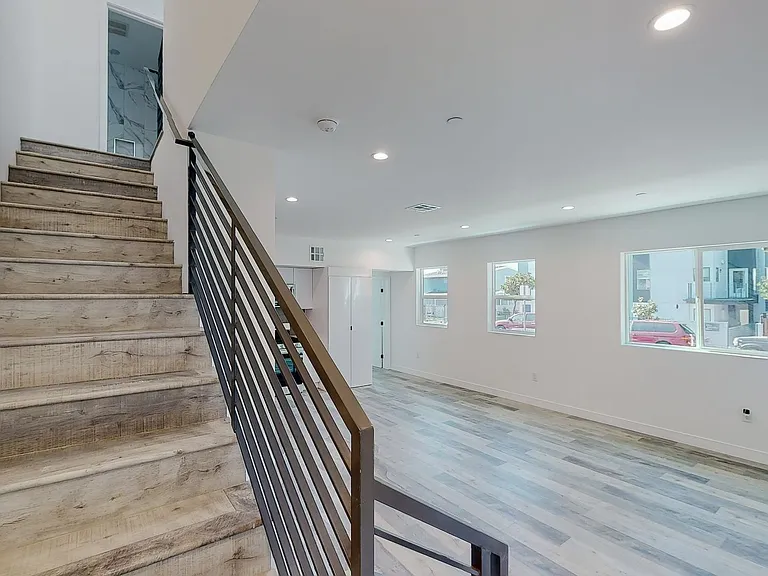 3 & 4 Bed 2-Story Townhomes with Covered Parking Spots Available! — Photo 7