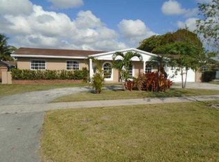 19980 SW 83rd Ave, Cutler Bay, FL 33189