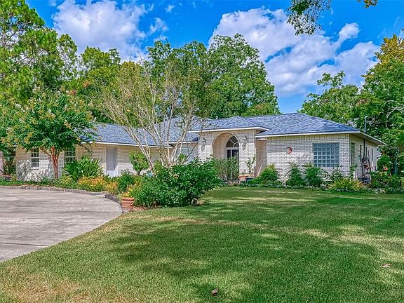 3rd image of 5107 Diamond Springs Dr