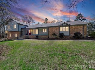 208 Falcon Dr, Concord, NC 28025