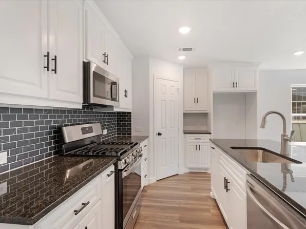 801 S Walnut St, Sherman, TX 75090