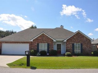 223 Heart D Farm Rd, Broussard, LA 70518