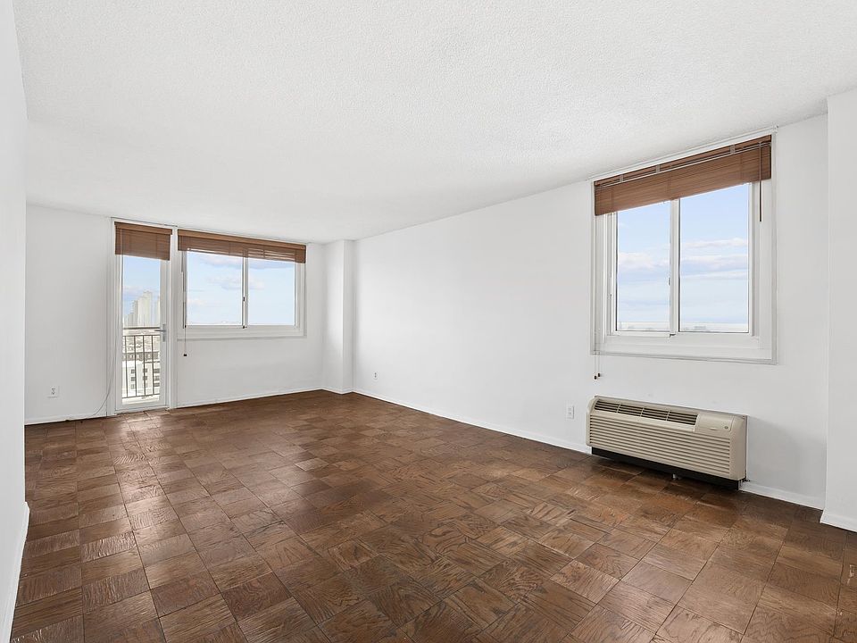 1st image of 100 Manhattan Ave APT 1417