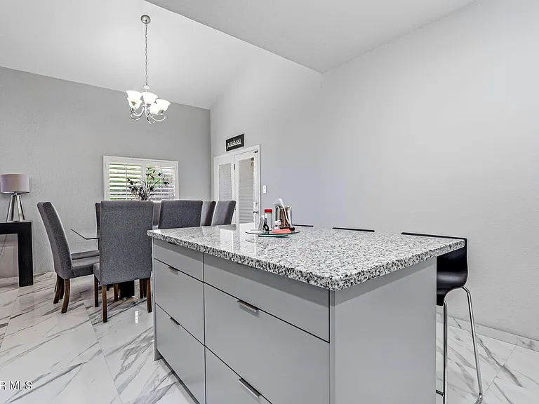 1117 Sun Shadow Dr — Photo 36