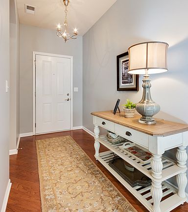 3rd image of 616 Handel Ln #0