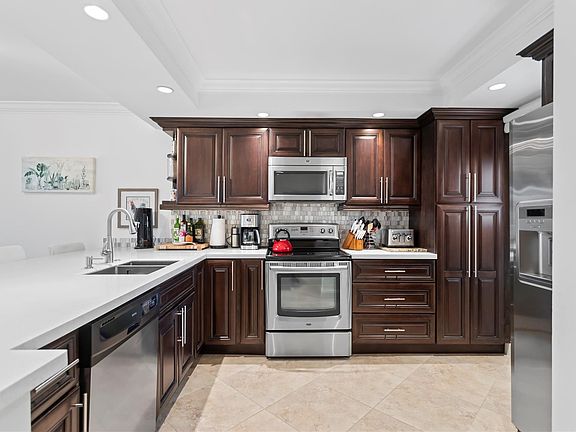 3rd image of 2851 S Palm Aire Drive #210