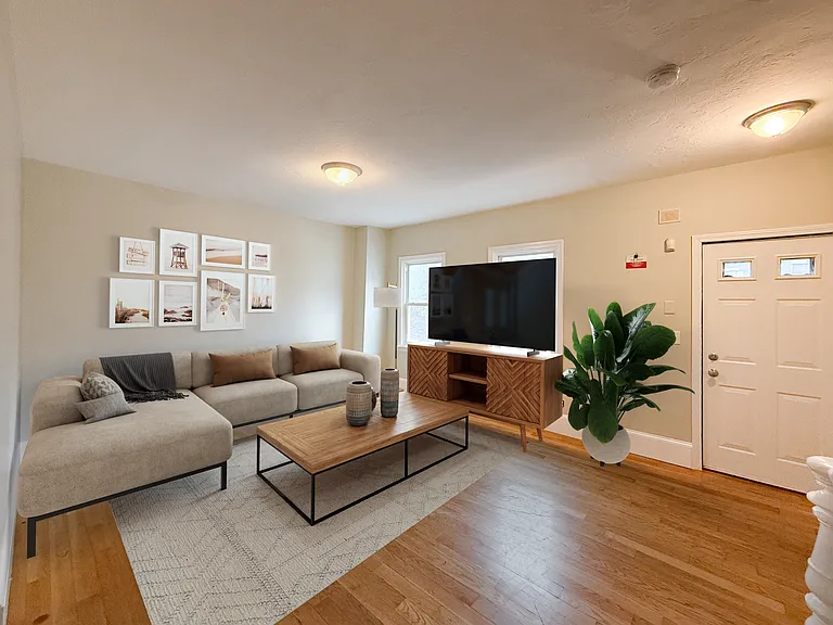 5 Sexton Ct — Photo 1