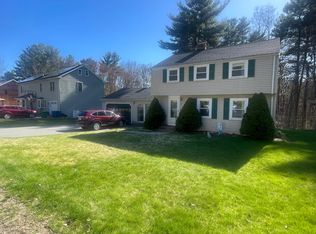 10 Corcoran Rd, Burlington, MA 01803