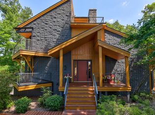 13215 Lakeshore Dr, Grand Haven, MI 49417