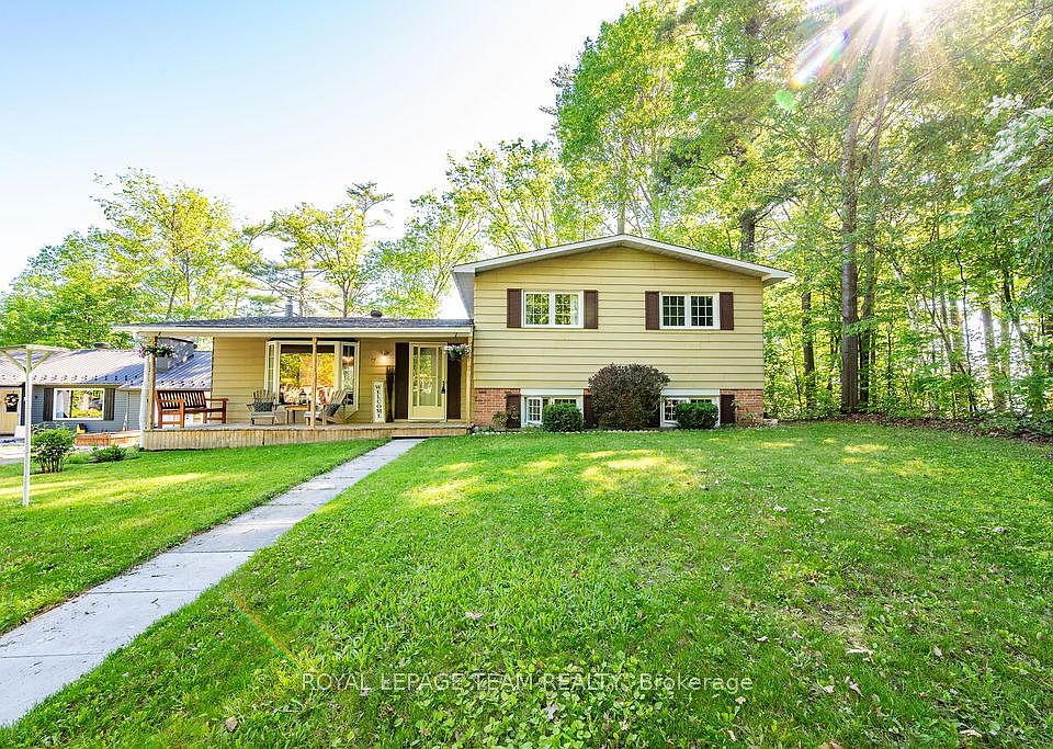 1st image of 7 Simmons Dr