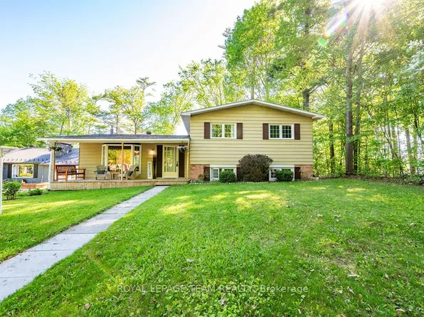 7 Simmons Dr, Whitewater Region, ON K0J 1K0