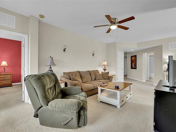 3rd image of 1278 Grady Ln