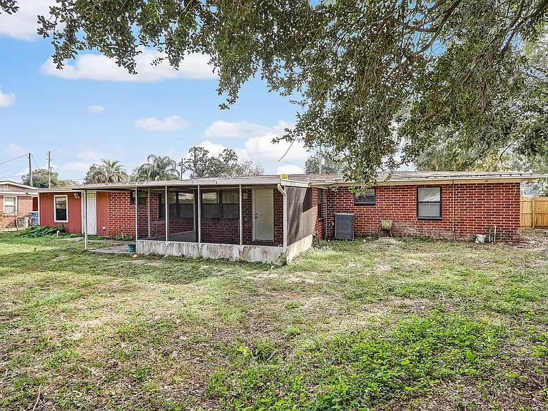 5761 Lake Lucina Dr S — Photo 41