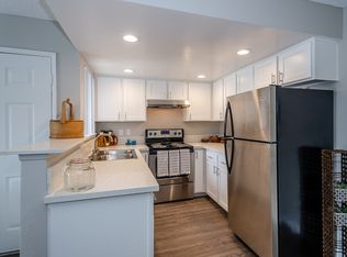 330 E Enos Dr #102, Santa Maria, CA 93454