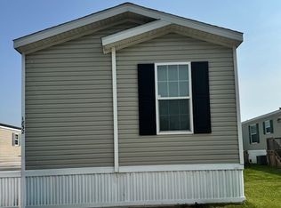 1832 Everest Dr #128, Monroe, MI 48161