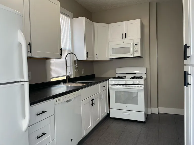 524 E Jenkins Ave — Photo 5