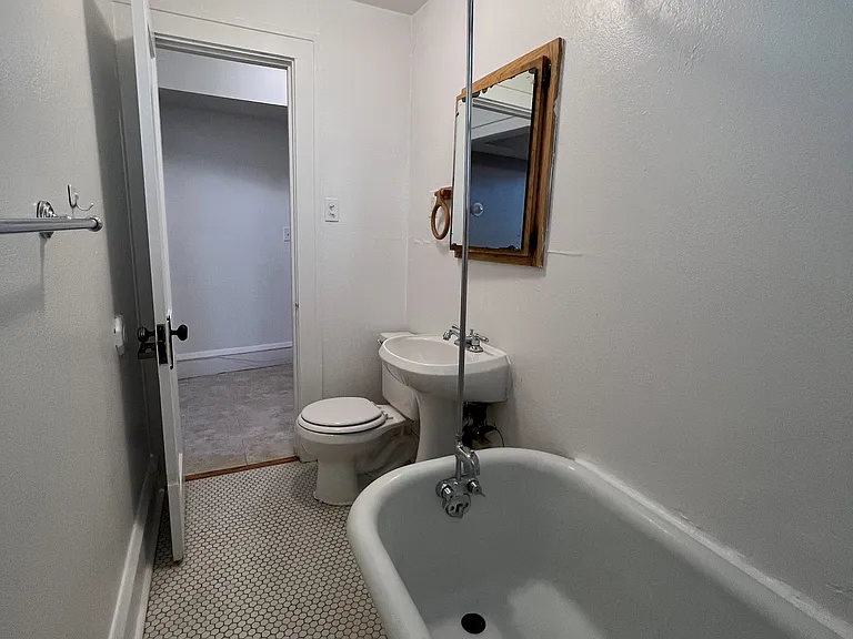 Stevens Square Apartments — Photo 180