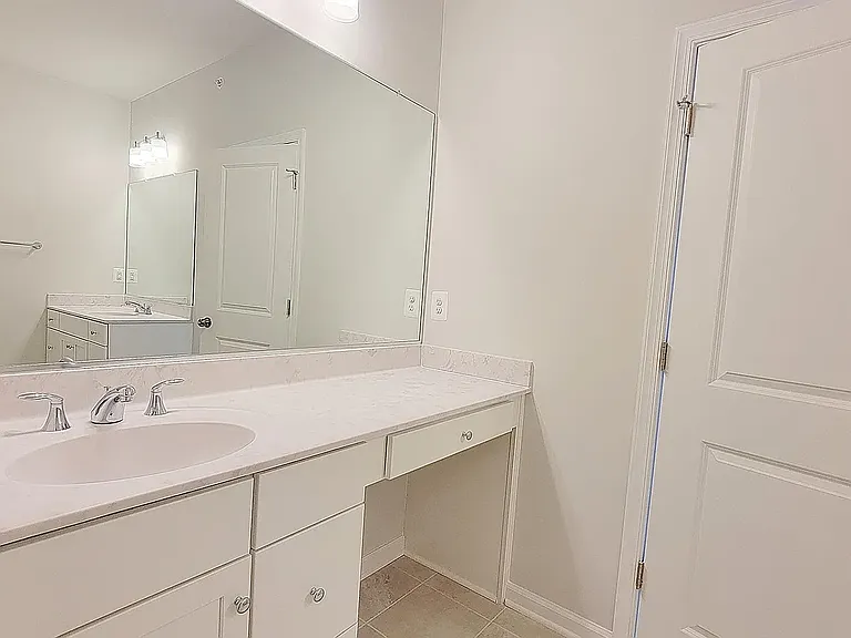 9233 Magellan Pkwy #B — Photo 21