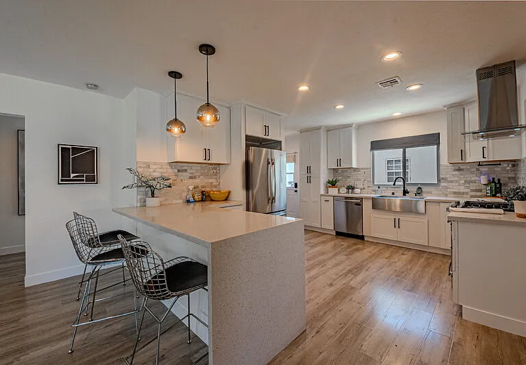 3914 Somerset Dr — Photo 5