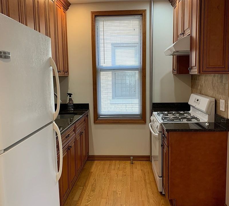 1st image of 30-35 33rd St #4