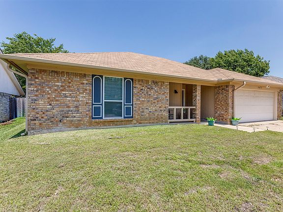 2nd image of 6625 Moss Ln