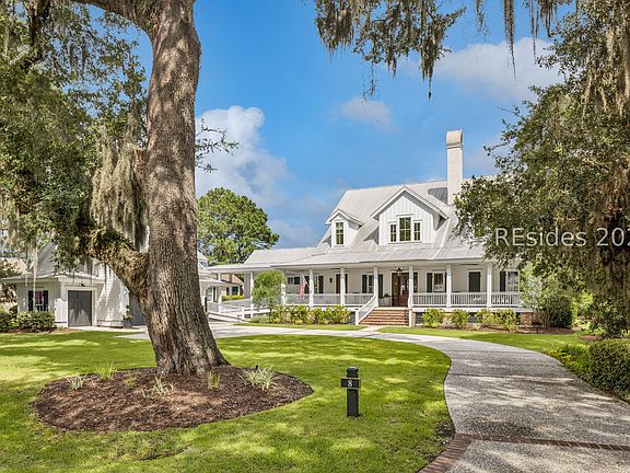 4th image of 8 Old Oak Rd