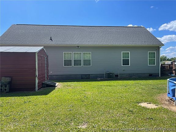 3rd image of 211 NW Vermilion Dr
