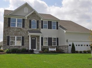 3155 Fairview Dr, Avon, OH 44011