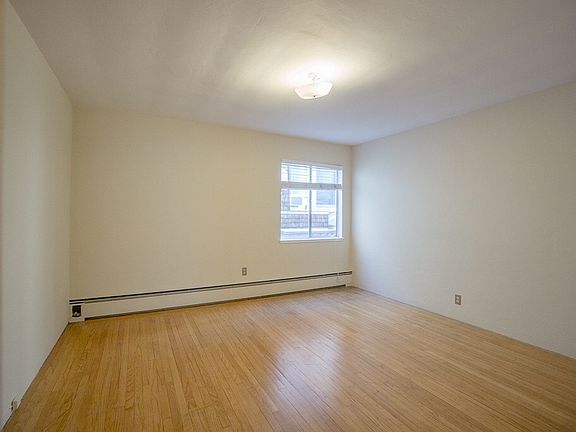 3rd image of 2430 Steiner St APT 5