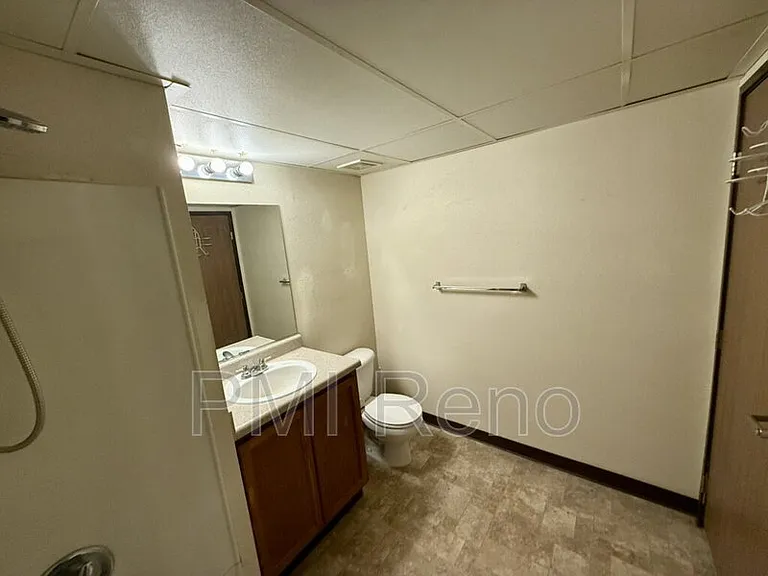 Big Horn Apartments — Photo 19