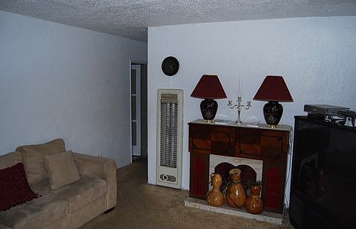 3rd image of 22726 Menlo Ave