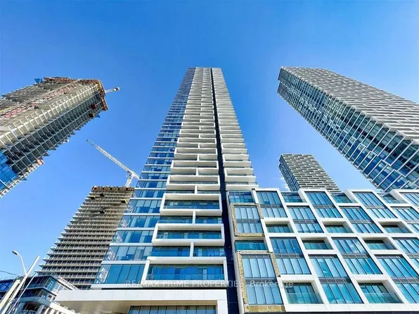 950 Portage Pkwy, Vaughan, ON