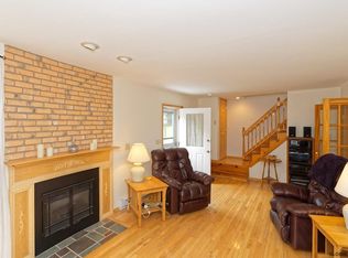 15 Rockery Ter, West Sand Lake, NY 12196