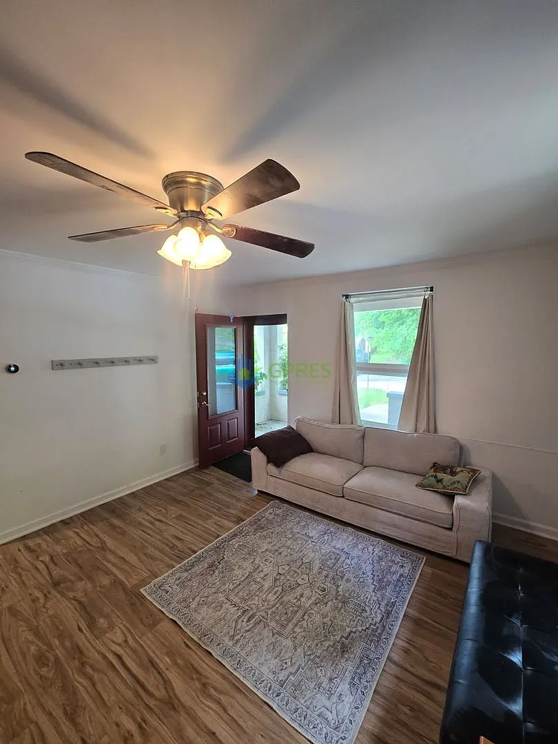 Verona single family home for rent — Photo 3