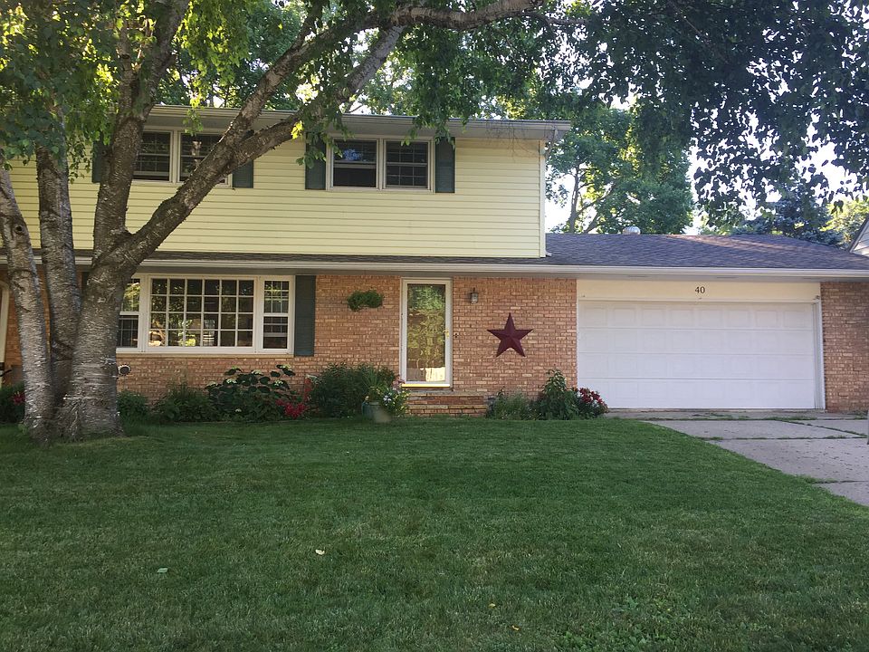 1st image of 40 Oakwood Dr