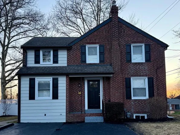 2 Yale Rd, Wilmington, DE 19805